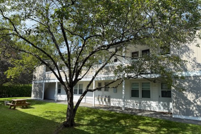 Exterior - Mill Hollow Apartments