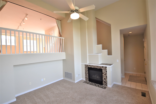 3880 Colorado #L - 3880 Colorado #L (3BR/2BA) Townhome