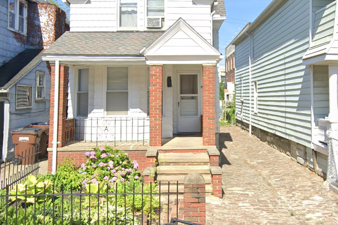 More photos to follow - Charming Three Bedroom house in historical Little Italy