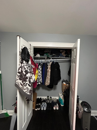  - Private room in house close to campus