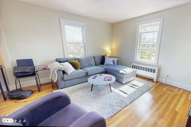 Call NOW for showings! 617-236-8600 - WASHINGTON STREET - STUNNING SOMERVILLE 1.5 BED W/ HEAT & HOT WATER INC! *AVAIL NOW!* Apartments