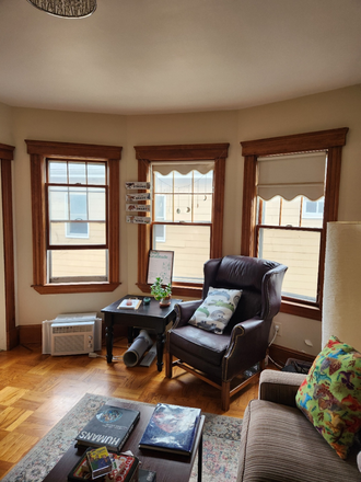 Shared Living Room - Furnished Bedroom Close to Tufts! Apartments