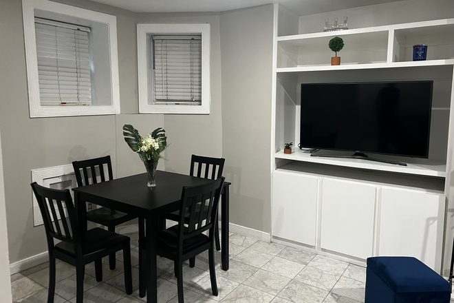 dining area - 1 Bedroom Walkers Paradise English Basement Apartments