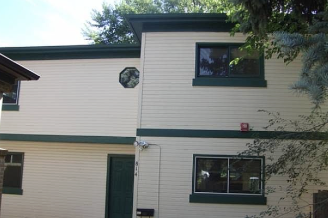 Street view of house - SPRING SUBLET, $1000 on the hill, 2 minute walk to campus. House