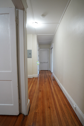 1 - AVAIL NOW-Awesome Fenway 1 bed Split! H/HW inc. Elevator, NO FEE!