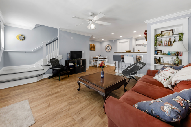 Shared living room - Privately Owned Condo at The Woodlands of College Station - Best Manager EVER!! One Room Left!!