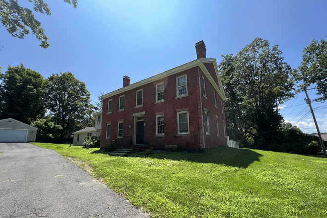 Exterior - 117 Mount Warner Road #1 Apartments