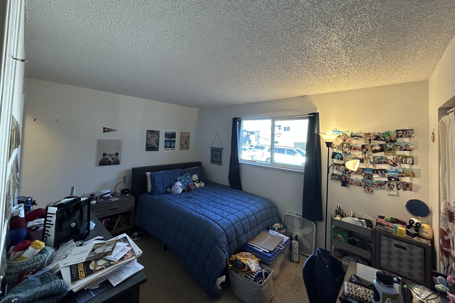 Bedroom - Private room available near east campus Townhome