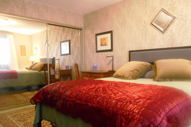 Your Bedroom - 1 Bdrm & Private Bath - Denver-Lowry Area - Perfect for traveling or visiting profs. Condo