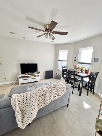LIVING - SPACIOUS 3 BED AVAIL. 9/1/25! Apartments