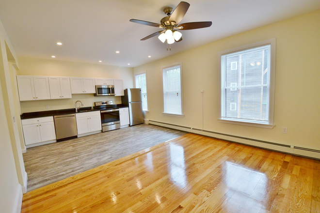 Living room - Bright & Spacious Renovated 4 Bed / 2 Bath on 35 Brookline St — Avail 9/1/26 · Text/Call 385-7 Apartments