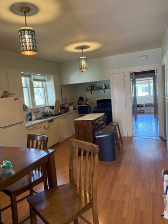 Kitchen - Quaint 3 Bedroom, 2 bathroom home in Berkeley, Poets Corner Neighborhood. Available September 1st