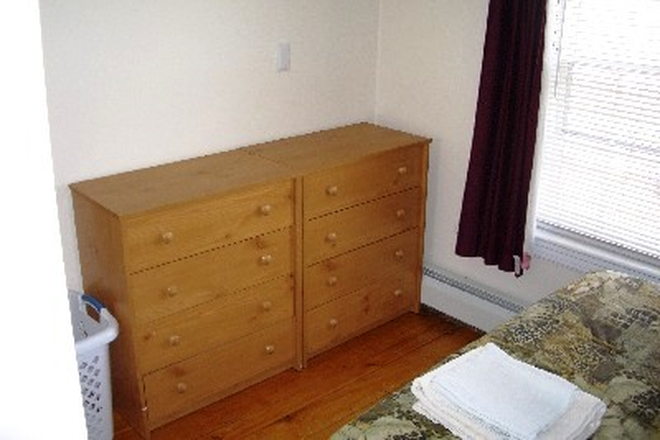 bedroom - Prospect St Post-doc house