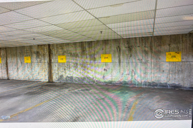 Covered Parking 1 spot - University Terrace