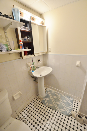 bath - Renovated 3 bedrooms 2 baths behind whole foods walk to Campus Apartments