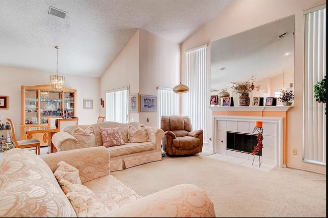 Living - Great location! Nearby to UCF House