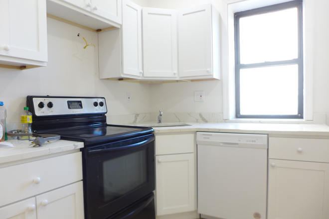 bostonrealtyonline.com - Newly Renovated Brighton Four Bed Near Whole Foods Apartments