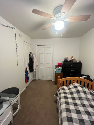 Bedroom - Timber Ridge, close to campus Apartments