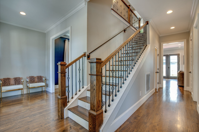 Entrance - Spacious Home 10 mins away from campus in the beautiful and sought after East Nashville neighborhood