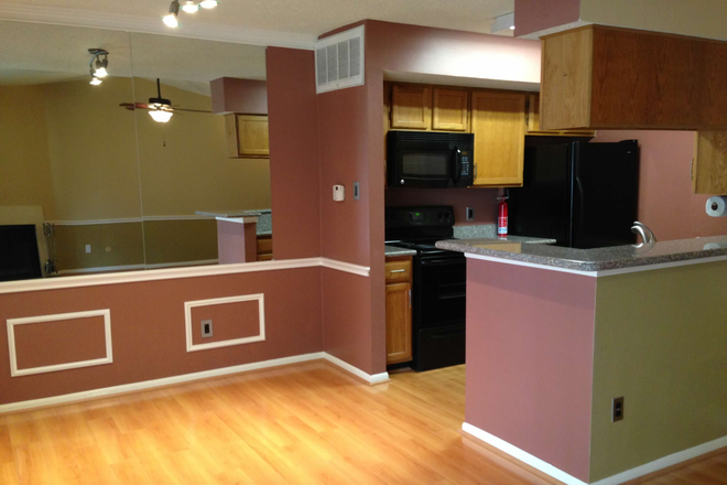 Dinning area 2 - 1 bed/1 bath Condo at Medical Center