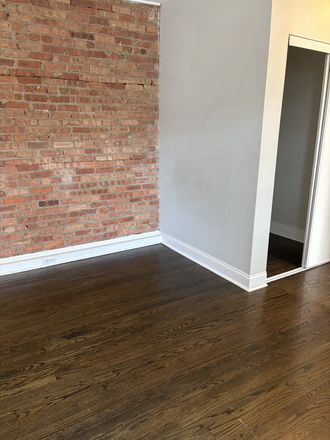 Main Room - Lincoln Park Studio — $1,500 — Near Diversey Brown Line — Available Now Apartments