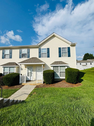  - 4 Bedroom 2.5 Bath Townhouse