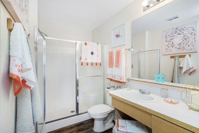 Bathroom - Forest Lake Sublease Apartments