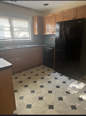 Kitchen - 2 BR/1 BATH Super Nice Apt with Parking