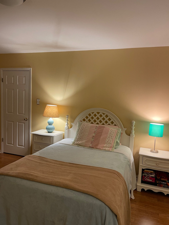 Bedroom - Furnished room in shared thome for female-Fair Acres Ct-Kingston