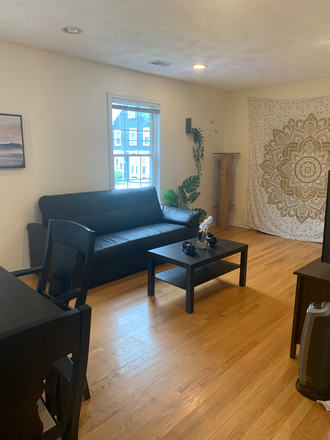 Living Room - All Utilities Included - Modern - Best Location - Clean Apartments
