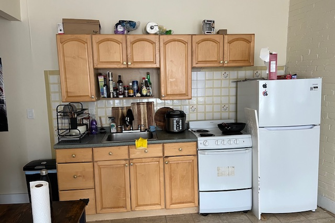 Hub Realty - Excellent parkview 2 bedroom with renovated kitchen, in Fenway Apartments