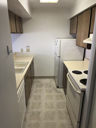 Kichten - Peppermill Village Apartments