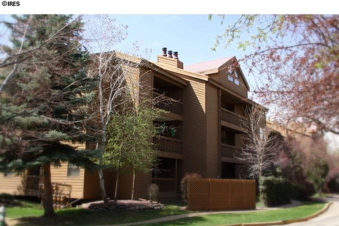 Outside Street View of Balcony - *FULLY FURNISHED* Gold Run Condos 2Br2Ba - 1 Room SPRING ONLY - 15 min walk to campus