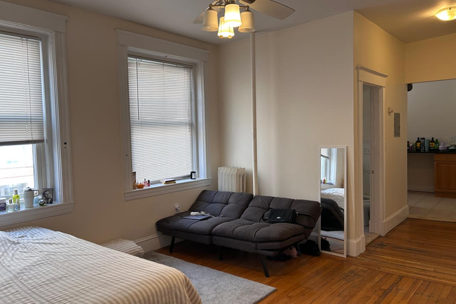 Bedroom - 91 Kilmarnock Apartments