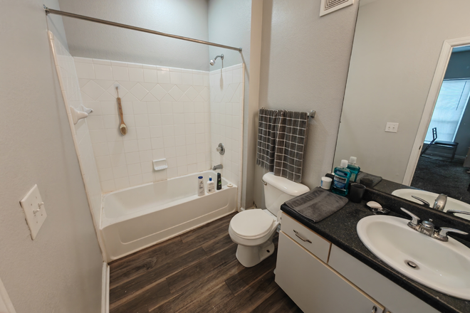 Restroom - Lodge on the trails Apartments