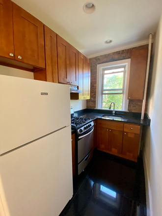 . - Renovated 3-bed at 20 Hemenway. No broker fee. Contact Will McGowan 617.512.5822 Apartments