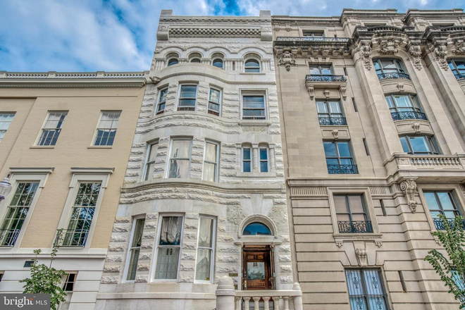 West Mount Vernon Place -- summer sublet - Summer sublet in historic Mt. Vernon near Peabody Institute/Walters Museum