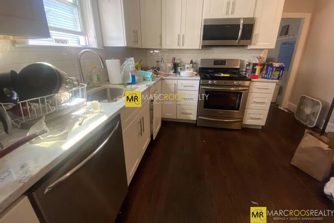 Call NOW for showings! 617-236-8600 - BROMFIELD RD - FURNISHED 4BR/2BA W/ PRKNG, LNDRY IN BLDNG, PRCH, DW, YRD AVAIL *6/1/2026* NEAR TUFTS