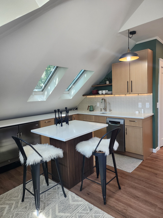 dining and kitchen - Beautiful new studio Duplex