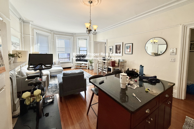 A - Amazing location and beautiful unit... DOGS OK Apartments