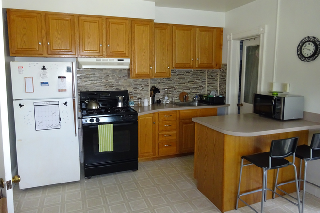 kitchen - 1BR apt-Humbert St-Princeton