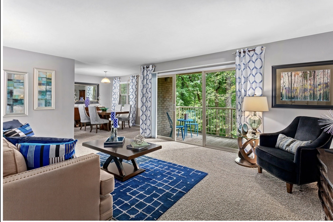 Living room - Versailles Apartments