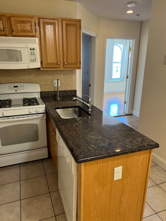 Kitchen - 3 Bed on Westland Avenue with elevator! Apartments