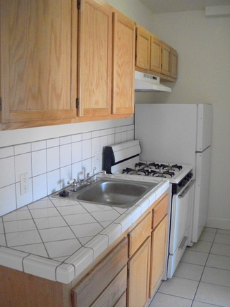 Kitchen - Bright Sunny 1 bedroom, with Hardwood Floors