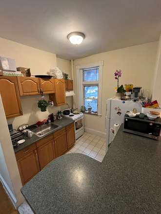 Kitchen - 15 minute walk from Berklee. Adjacent to a star market, next to tar Apartments