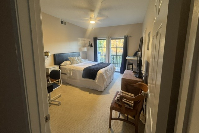 Room upstairs with balcony & walk in Closet. - Room in resort style house near hiking trail