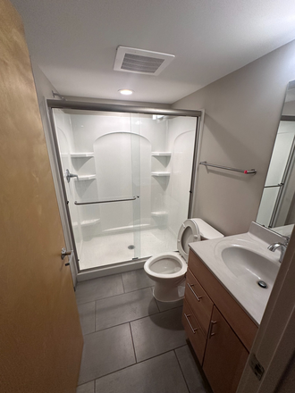 Shower - South Campus Quarter, Campus Courts Apartments