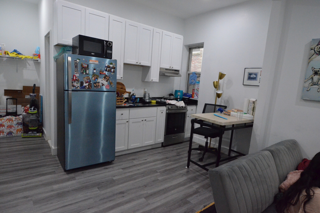 Kitchen - Vast & Convenient 2 BR Split (3 bed) on Peterborough St — Avail 9/1/26 · Text/Call 385-722-7303