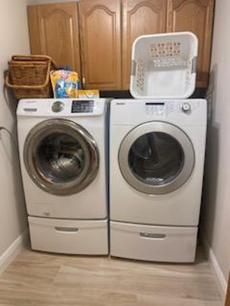 Laundry available down the hall from your room - E Boca Private Bedroom in Home, 2 mi to FAU Campus, shared bath + laundry, fully furnished