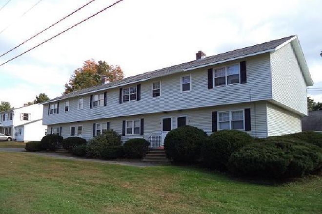 LOCATION/LOCATION/LOCATION - 9 Hobart Lane 3 BR